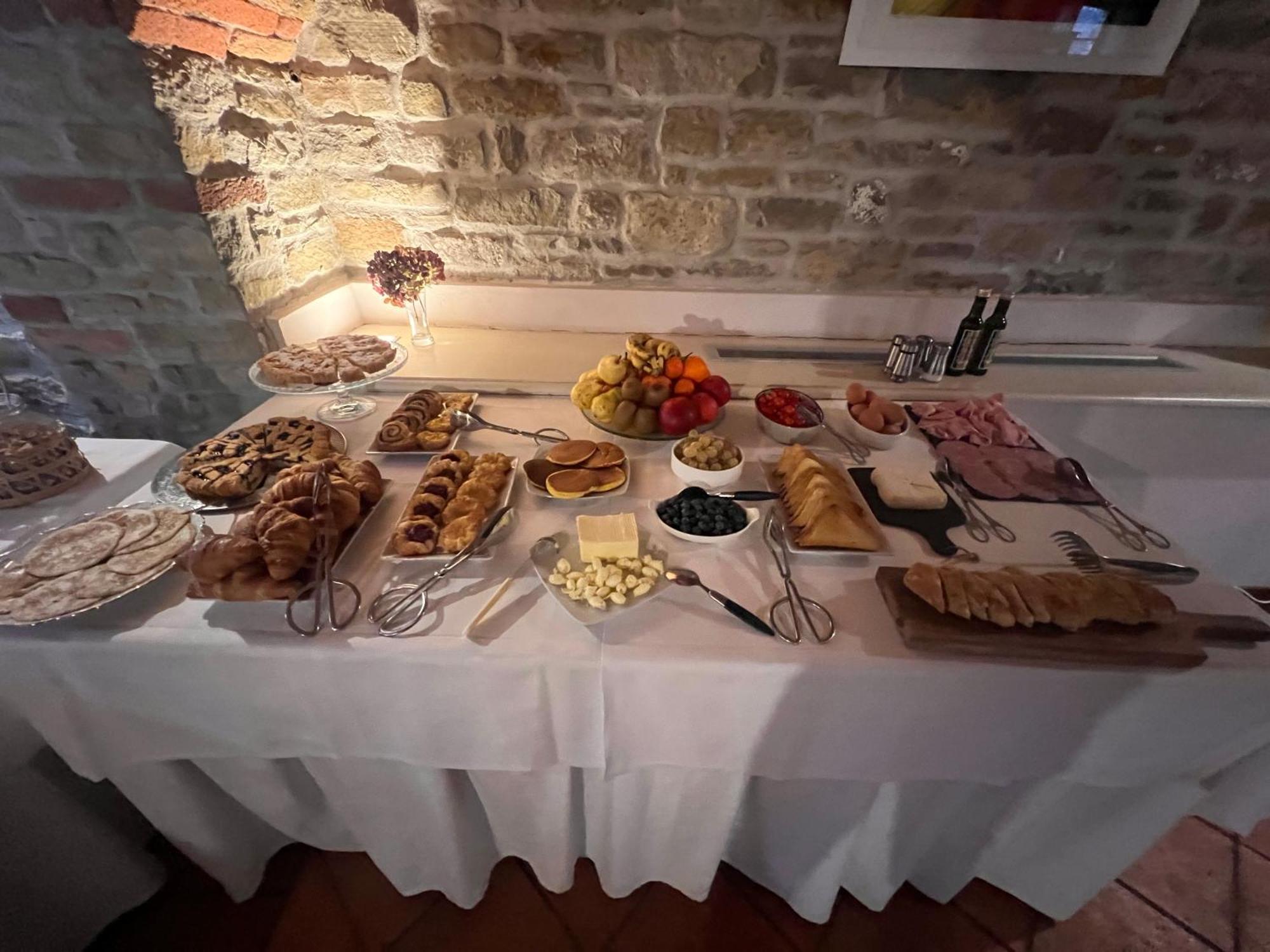 Hotel Il Castello di Bubbio Esterno foto