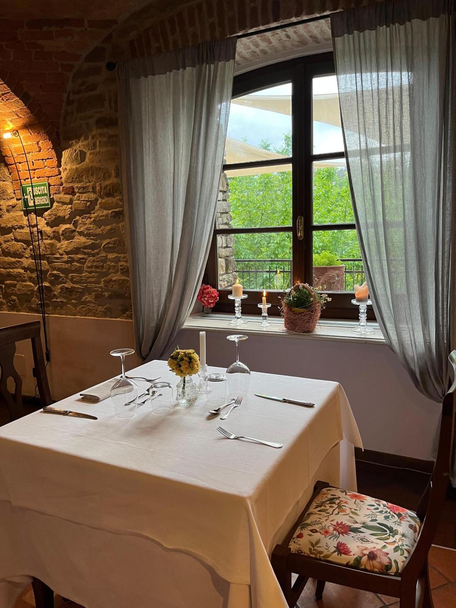 Hotel Il Castello di Bubbio Esterno foto