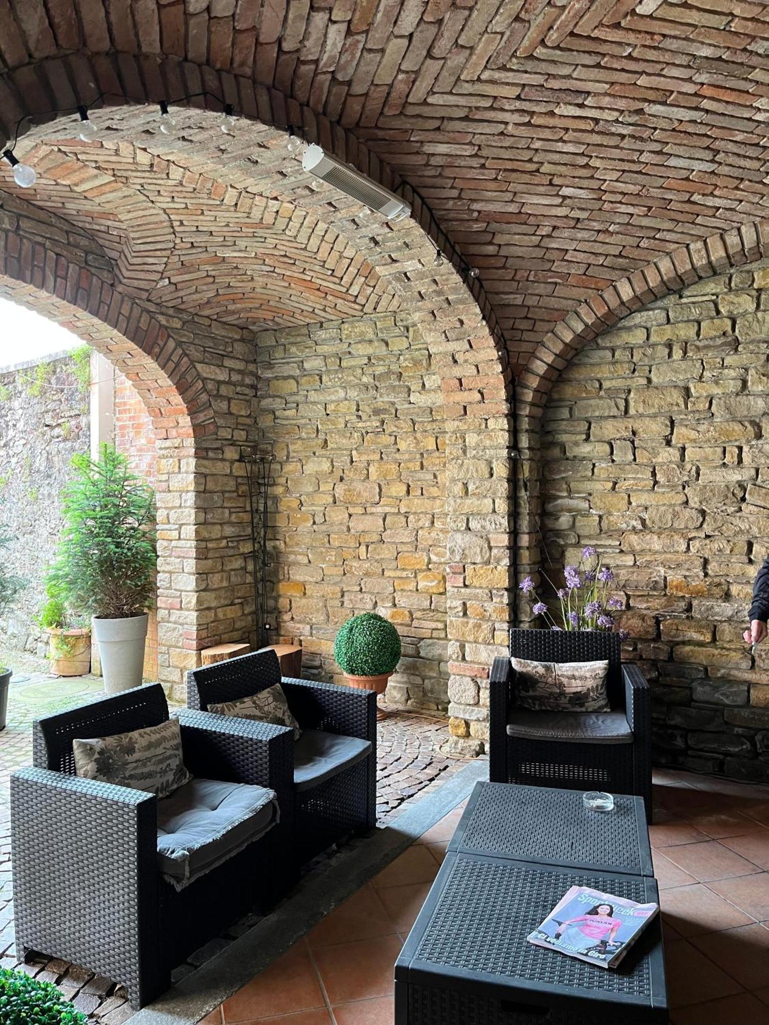 Hotel Il Castello di Bubbio Esterno foto