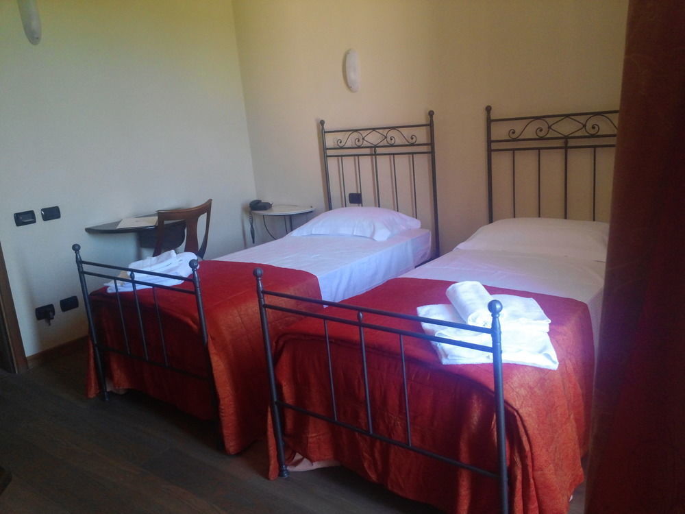 Hotel Il Castello di Bubbio Esterno foto