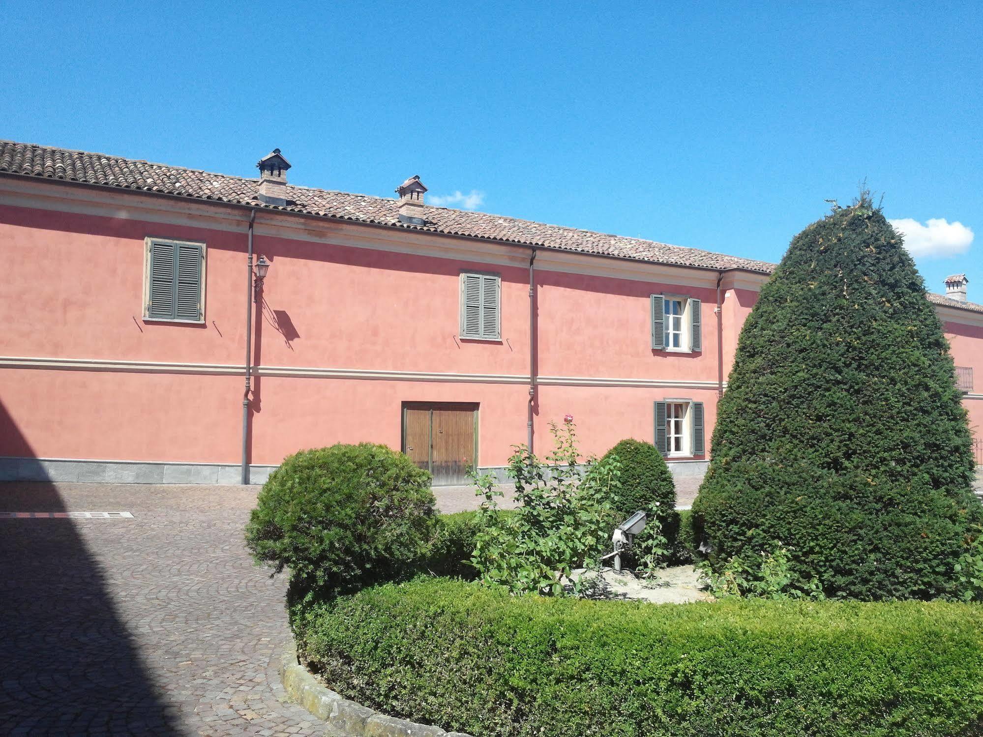 Hotel Il Castello di Bubbio Esterno foto